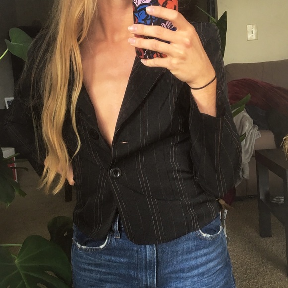 Blazer - Picture 2 of 4